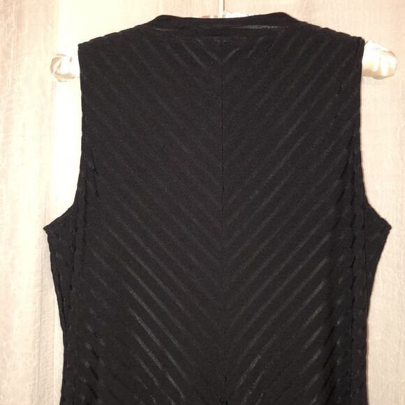 JL M Solid Black Diagonal Stripes Sleeveless Choker Front Keyhole Flare Dress - Picture 4 of 9